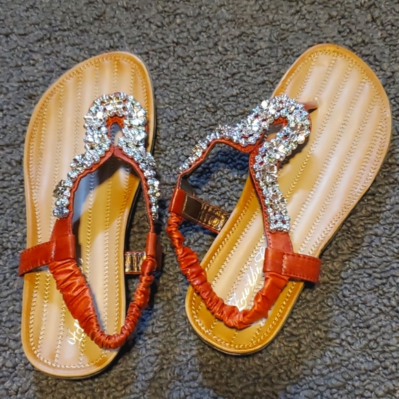 Shoes - Cute slip-on sandals